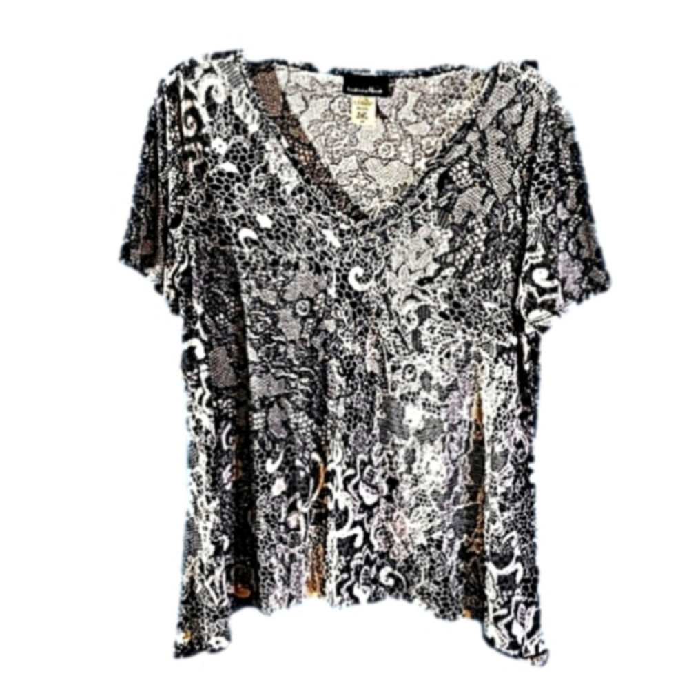 Brittany Black LG Black and White Floral Asymmetrical Short Sleeve Tunic…